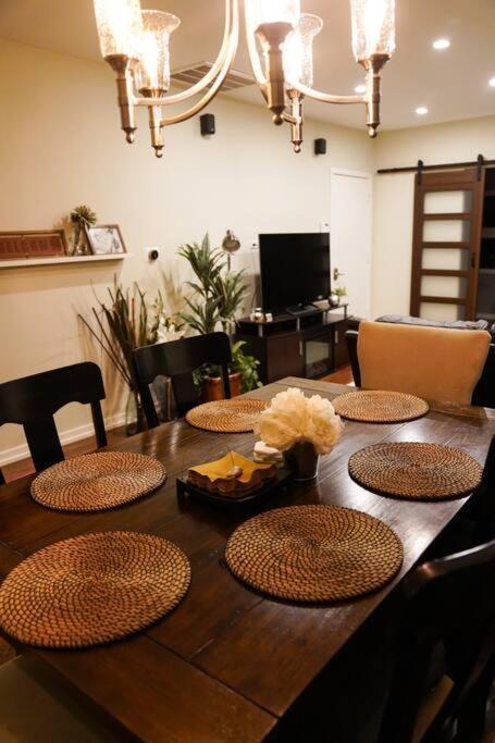 シカゴNice And Cozy. Sleeps 5.アパートメント エクステリア 写真